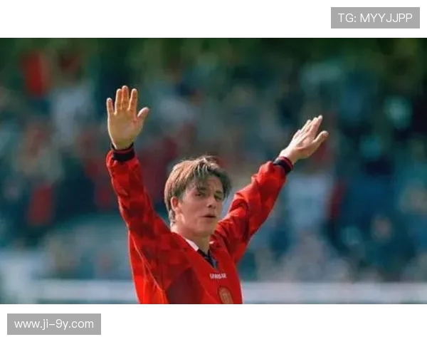 足球12号球员炫酷过人技惊四座展现顶级控球艺术